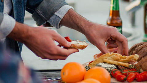 دراسة تكشف علاقة غريبة بين طول أصابع اليد وتفضيلات الطعام!