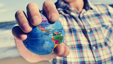 هل يمكن لبلد شراء بلد آخر؟